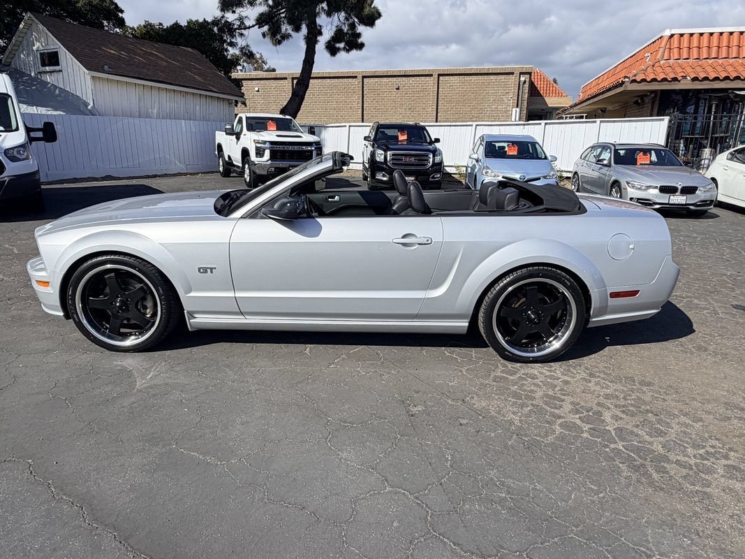 Used 2005 Ford Mustang GT RWD image 14