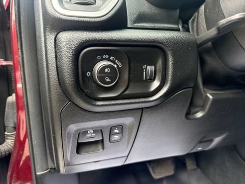 Used 2020 RAM 1500 Big Horn AWD/4WD image 14