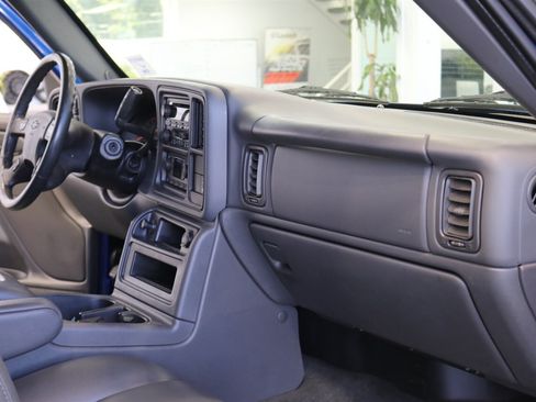 Used 2004 Chevrolet Silverado 2500 LT w/ Skid Plate Package AWD/4WD image 92