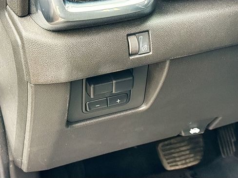 Used 2025 GMC Canyon Elevation AWD/4WD image 10