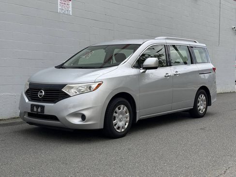 Used 2014 Nissan Quest S FWD image 2