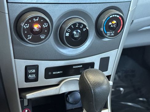 Used 2012 Toyota Corolla LE w/ Premium Pkg FWD image 20