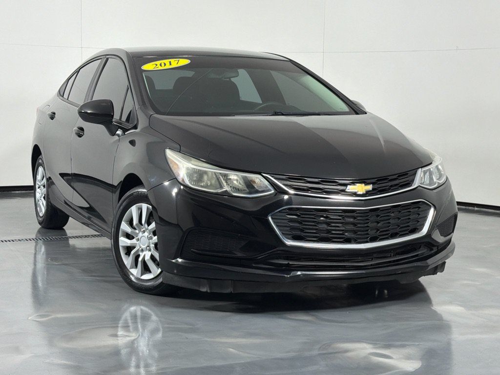Used 2017 Chevrolet Cruze LS FWD image 2