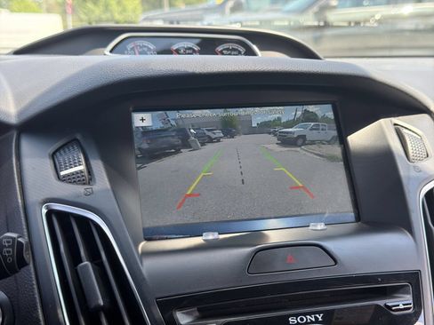 Used 2018 Ford Focus ST w/ Equipment Group 401A FWD image 34