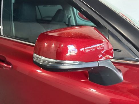 Used 2022 Toyota Highlander LE image 8