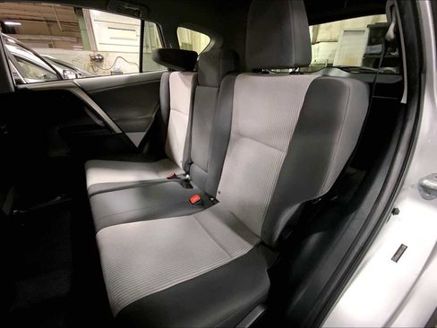 Used 2013 Toyota RAV4 LE AWD/4WD image 20