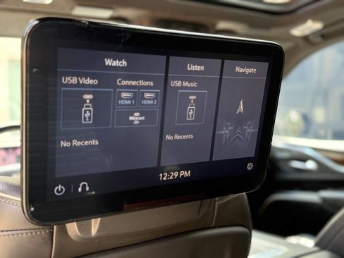 Used 2021 Cadillac Escalade ESV Sport Platinum image 36