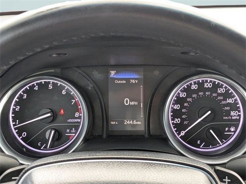 Used 2018 Toyota Camry SE image 24