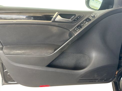 Used 2012 Volkswagen GTI 4-Door image 21