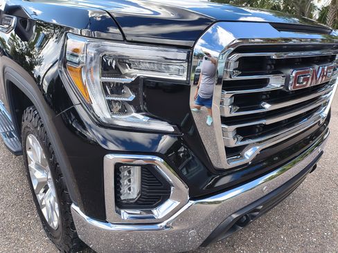 Used 2019 GMC Sierra 1500 SLT w/ SLT Premium Plus Package AWD/4WD image 11