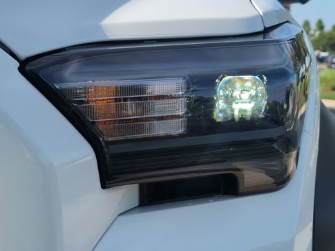 Certified 2026 Toyota 4Runner TRD Off-Road Premium AWD/4WD image 6