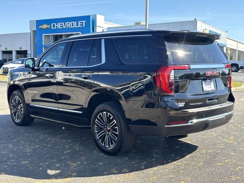 Used 2025 GMC Yukon Elevation w/ LPO, Floor Liner Package image 8