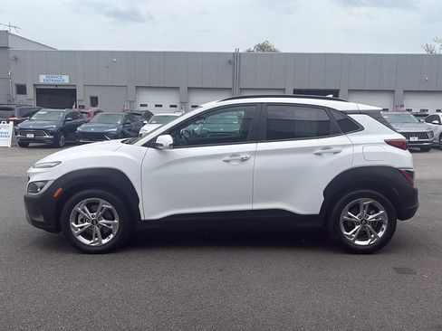 Used 2023 Hyundai Kona SEL AWD/4WD image 3