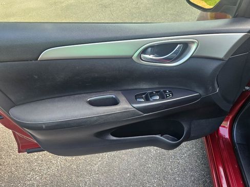 Used 2015 Nissan Sentra SV FWD image 23