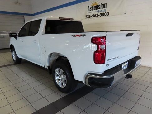 Used 2023 Chevrolet Silverado 1500 LT AWD/4WD image 11