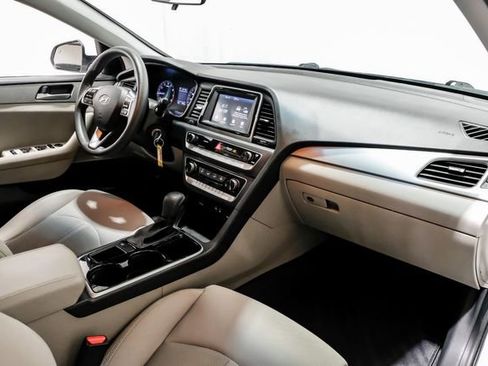 Used 2019 Hyundai Sonata SE image 17