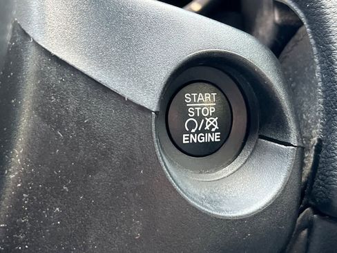 Used 2021 Jeep Compass Latitude AWD/4WD image 24