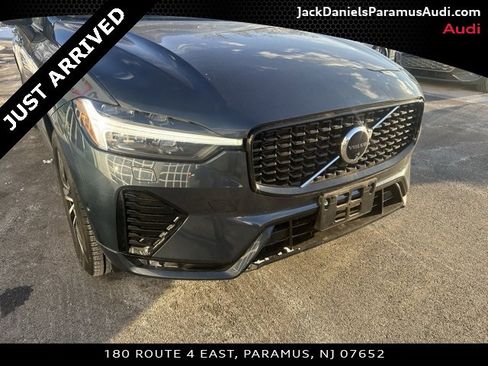 Used 2024 Volvo XC60 B5 Plus image 9