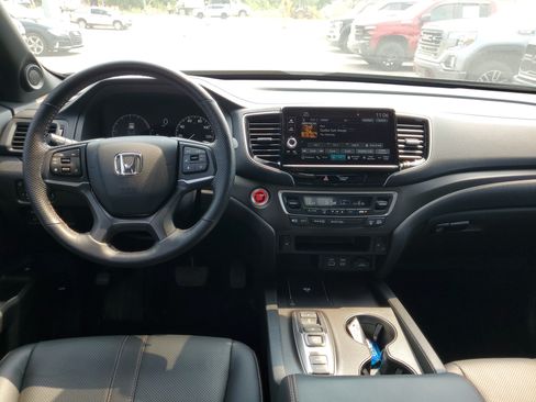 Certified 2025 Honda Ridgeline TrailSport image 14