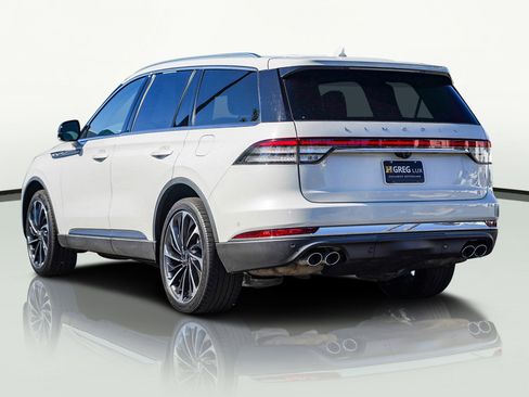 Used 2022 Lincoln Aviator Reserve w/ Equipment Group 201A image 7