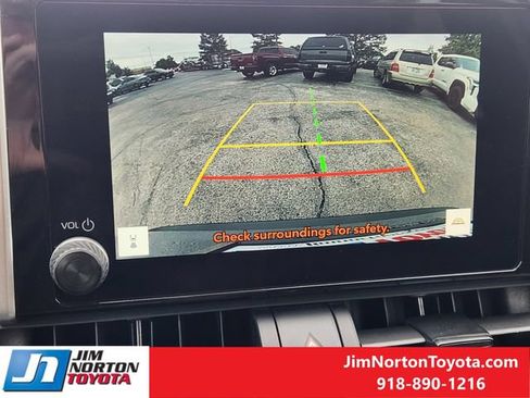 Used 2025 Toyota RAV4 XLE FWD image 19