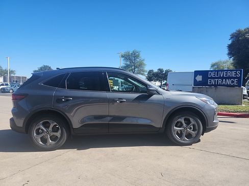 New 2026 Ford Escape ST-Line w/ Tech Pack #1 FWD image 4