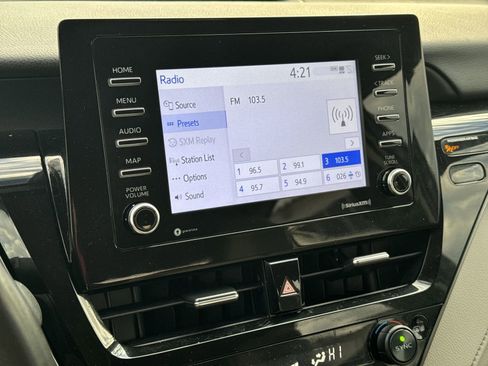 Used 2024 Toyota Camry SE w/ Convenience Package image 23