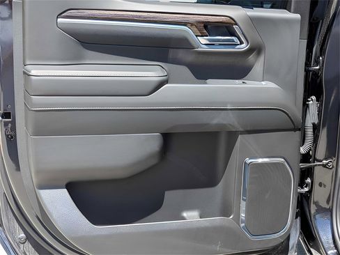 New 2025 GMC Sierra 1500 Elevation image 22