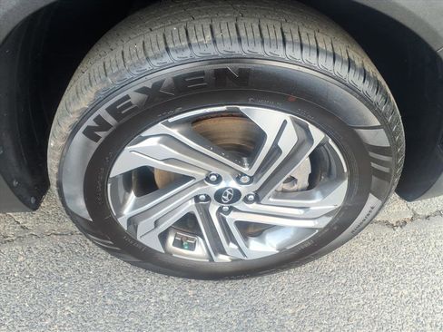 Used 2021 Hyundai Santa Fe SEL w/ Convenience + Premium Package image 9