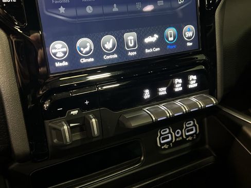 Used 2021 RAM 1500 Big Horn image 26