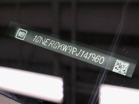 Used 2023 Chevrolet Traverse LT image 34