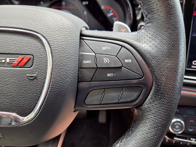 Certified 2024 Dodge Durango R/T w/ Blacktop Package RWD image 31