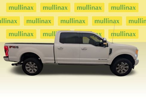 Used 2017 Ford F250 Platinum w/ Platinum Ultimate Package image 2