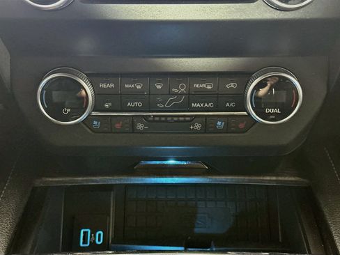 Used 2021 Ford Expedition Limited RWD image 24