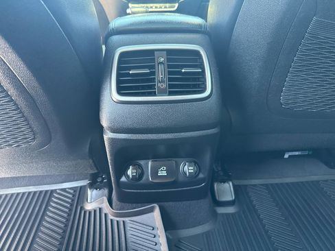 Used 2019 Kia Sorento EX w/ EX Touring Package AWD/4WD image 17