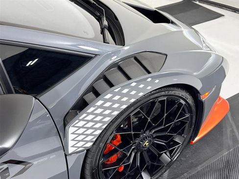 Used 2021 Lamborghini Huracan STO image 35