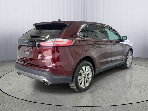 Used 2024 Ford Edge Titanium AWD/4WD image 2
