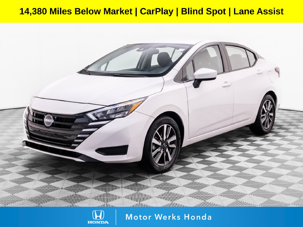 Used 2025 Nissan Versa SV FWD image 1