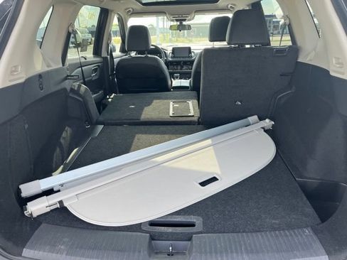 Used 2021 Nissan Rogue SV AWD/4WD image 4