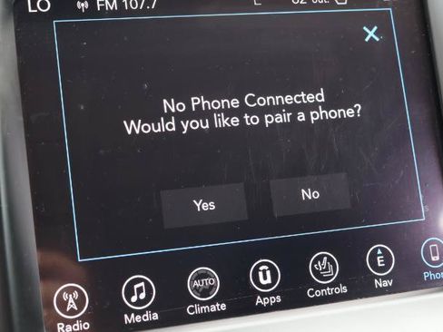 Used 2017 Chrysler 300 C RWD image 12