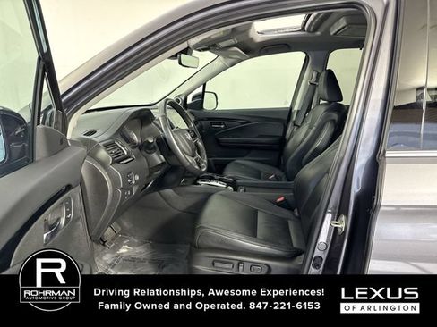 Used 2020 Honda Pilot Elite image 4