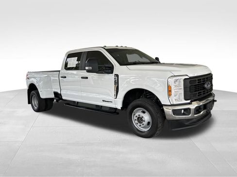Used 2024 Ford F350 XL w/ FX4 Off-Road Package AWD/4WD image 2