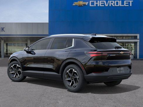 New 2026 Chevrolet Equinox EV LT FWD image 3