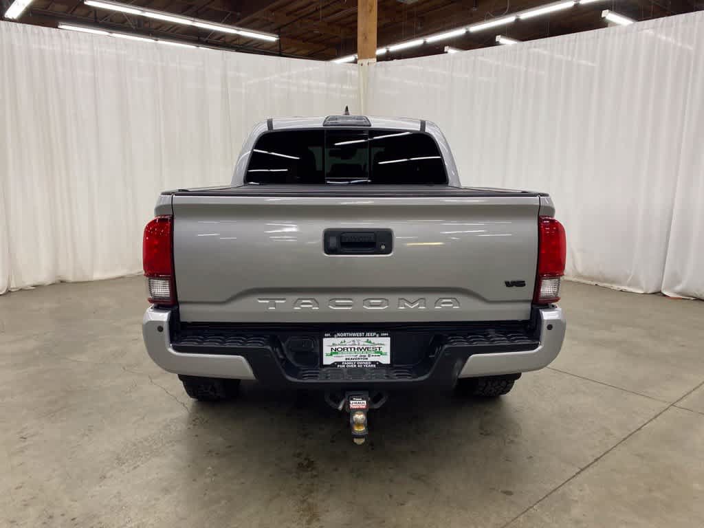 Used 2018 Toyota Tacoma TRD Off-Road AWD/4WD image 5