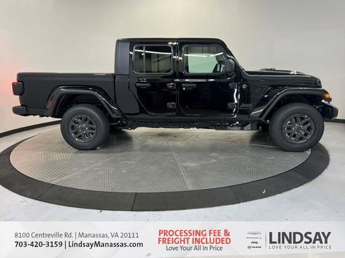 New 2026 Jeep Gladiator Sport AWD/4WD image 3