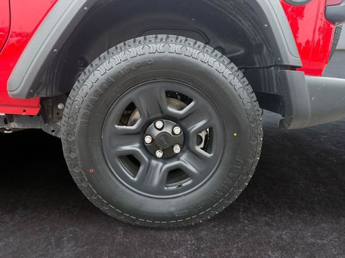 Used 2023 Jeep Wrangler Sport AWD/4WD image 24