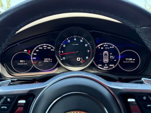 Certified 2023 Porsche Cayenne Platinum Edition AWD/4WD image 16