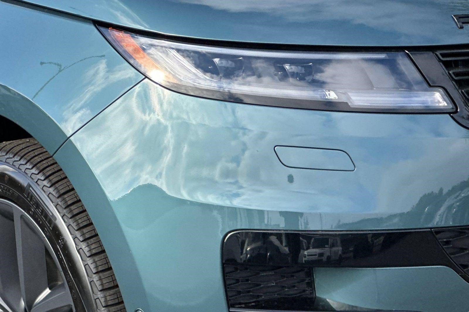 New 2026 Land Rover Range Rover Sport SE AWD/4WD image 12