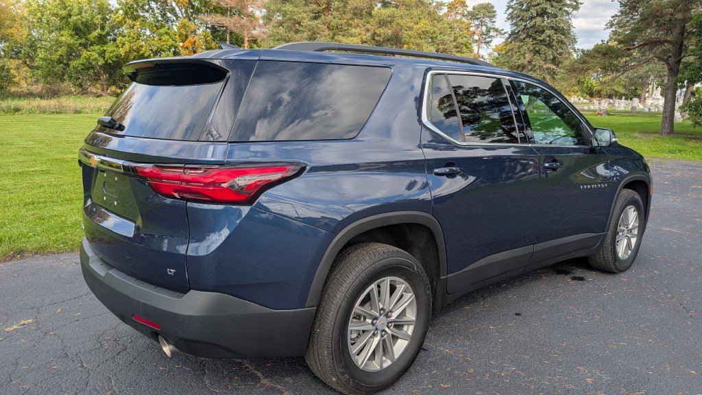 Used 2023 Chevrolet Traverse LT AWD/4WD image 5