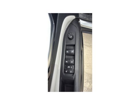 Used 2025 Jeep Compass Limited AWD/4WD image 13